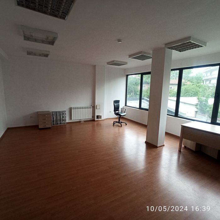 Дава се под наем Офис в Казанлък - 50 кв.м за 204 € - Снимка #1
