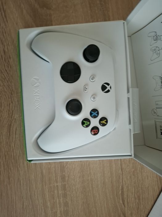 Контролер за xbox series s чисто нов