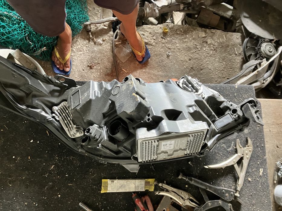 Фар Ленд Роувър Дискавъри