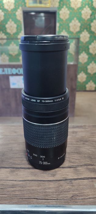 Объектив Canon EF 75-300mm