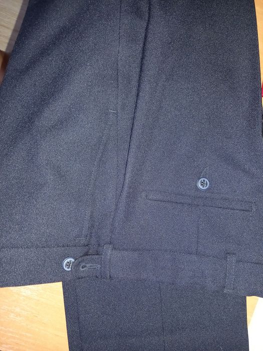 Продам школьный костюм