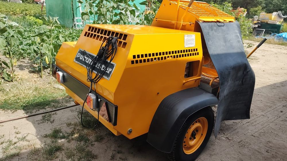 Vând pompa de tencuit PutzMeister