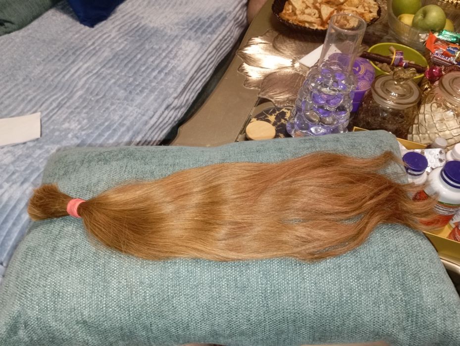 Срочно натуральные волосы