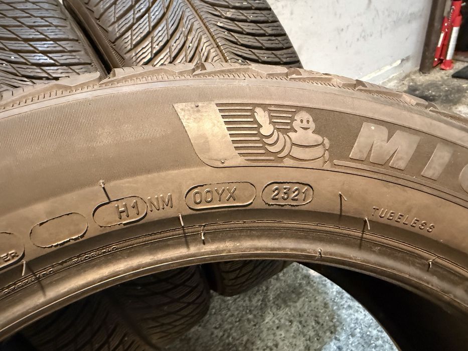 Гуми 235/50/19 MICHELIN Pilot Alpin Winter
