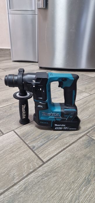 Акумулаторен перфоратор MAKITA DHR171
