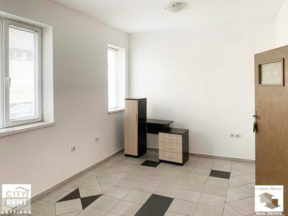 Дава се под наем Офис в Велико Търново, Център - 80 кв.м за 770 € - Снимка #4