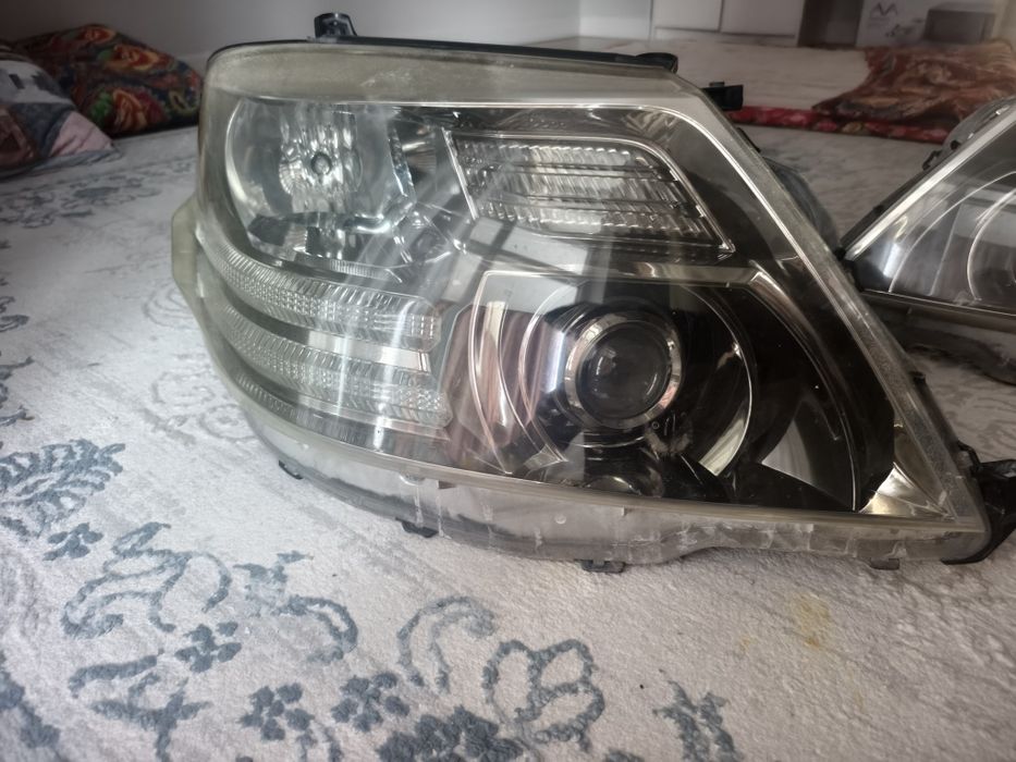 Альфард передние фары
