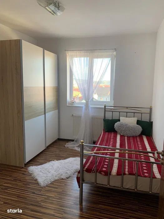 Apartament 3 camere, 59 mp, doua balcoane, zona Florilor