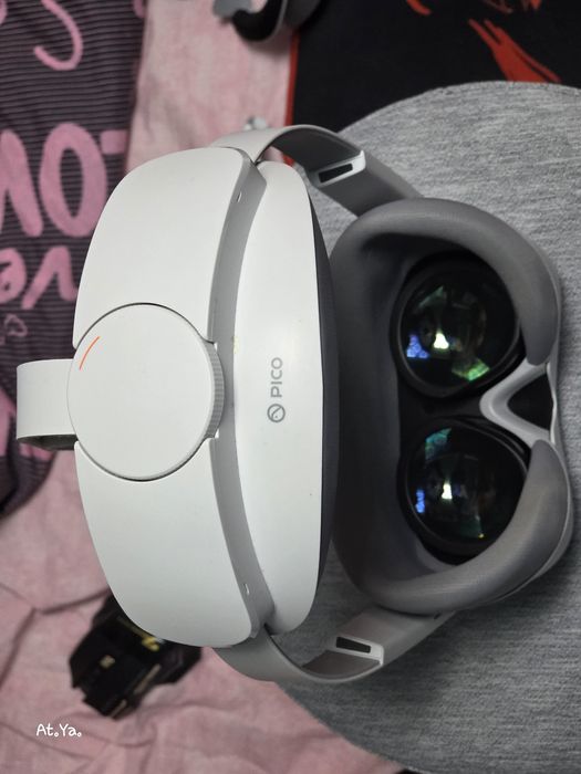 Очила за виртуална реалност Pico 4 -128gb/8 ram Без забележка!