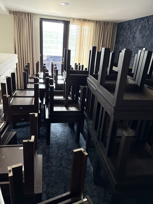 Нощни шкафчета и масички