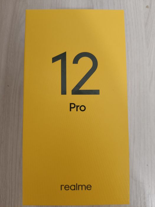 Realmy 12 pro smartfon