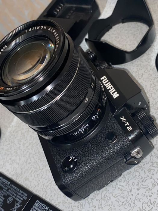 Фотоаппарат XT2 с объективом