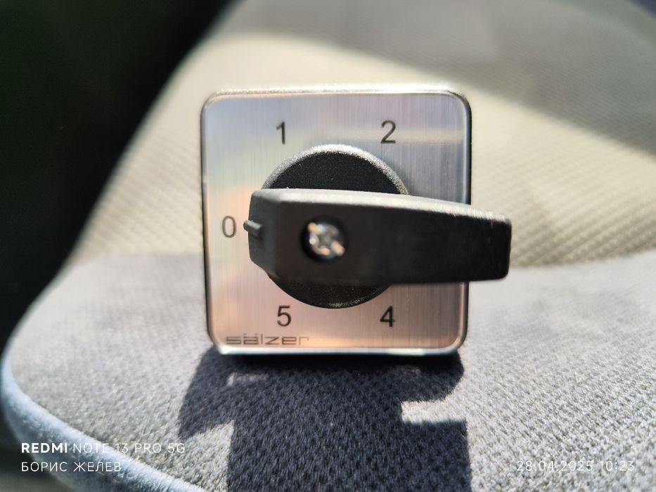 Въртящ ключ Rotary switch