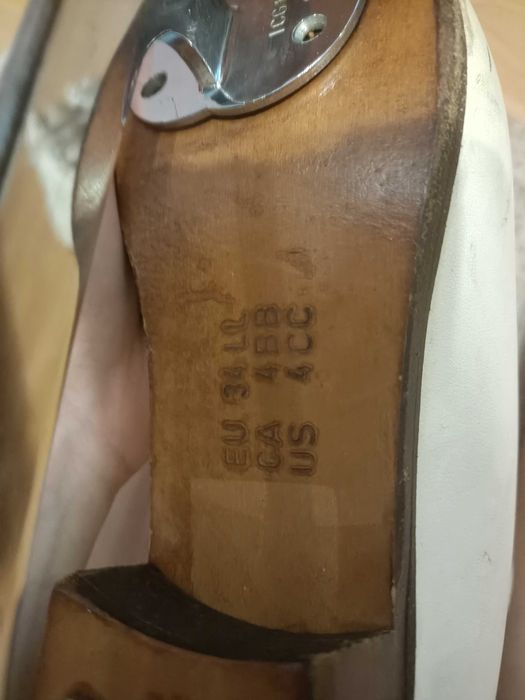 Профессиональные коньки WIFA 34 размера