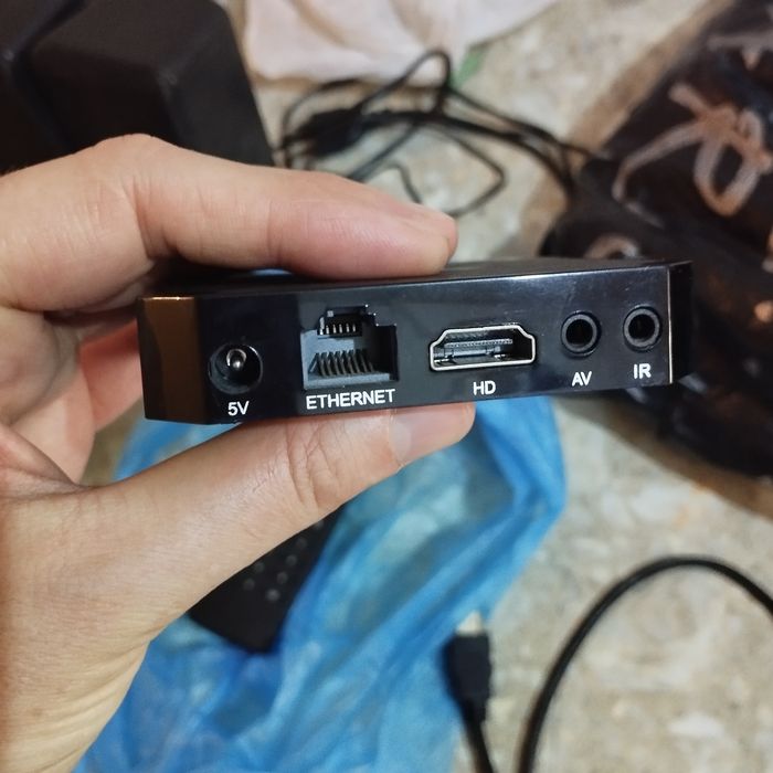 Смарт бокс,почти новый,мало пользовались оригинал..