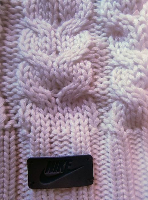 Зимна шапка Nike