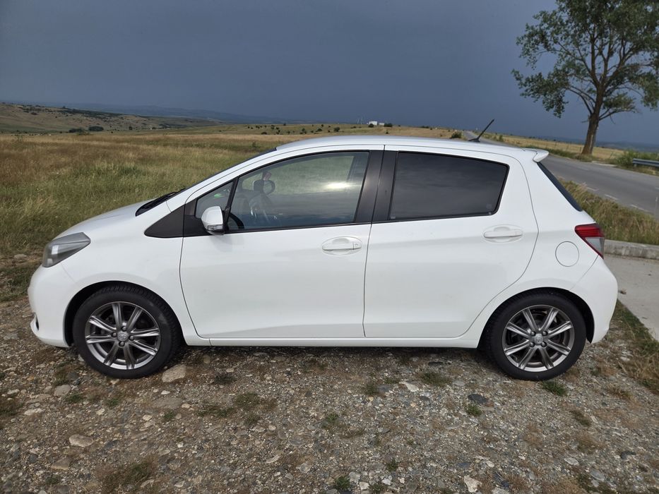 TOYOTA Yaris 2012 — imagine 3