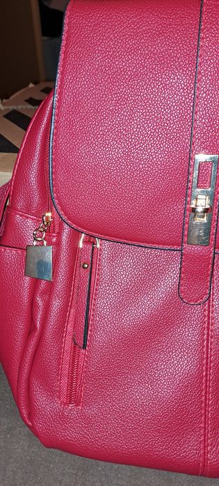 Нова дамска раница