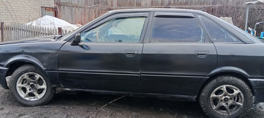 Продам Ауди Б3 1990