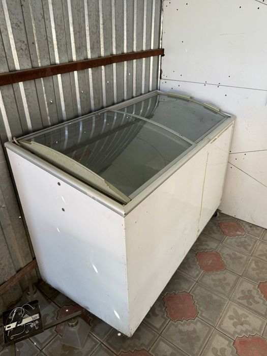 Продам морозильник