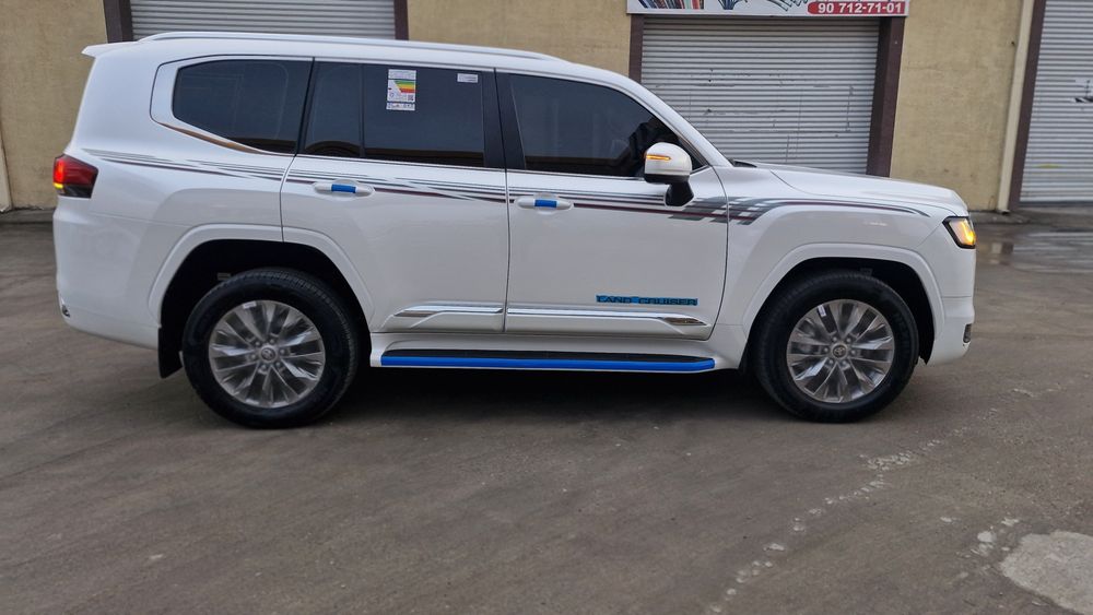 Тоуота Land cruiser 300 GXR Японка Vx  Машина Идиал как новая  2024год