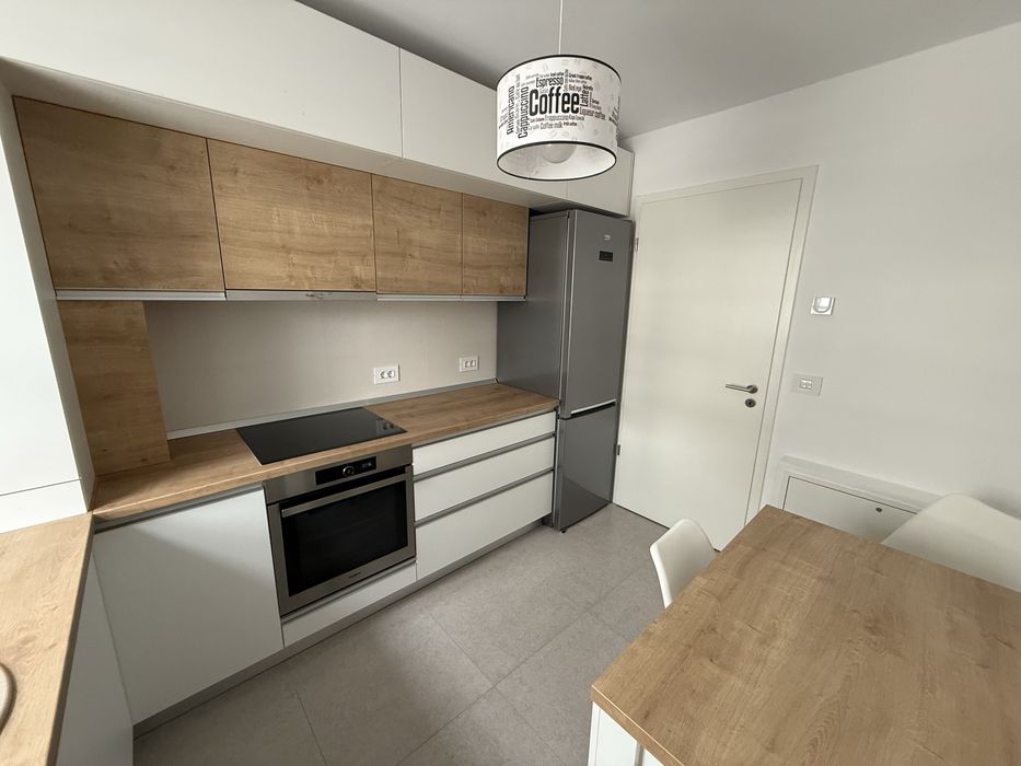 Închiriez apartament cu 2 camere în complexul Kasper, Brașov.