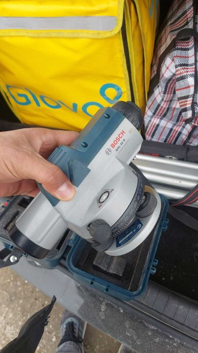 Продается нивелир Bosch
