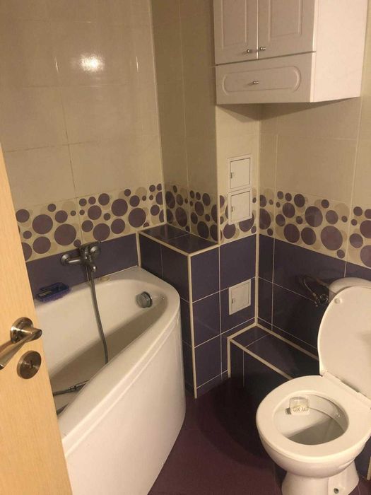 Inchiriez apartament 3 camere decomandat