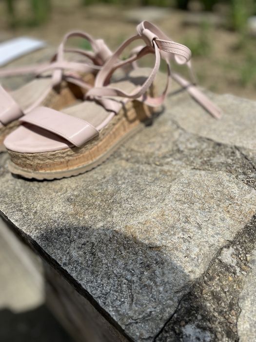 Дамски сандали