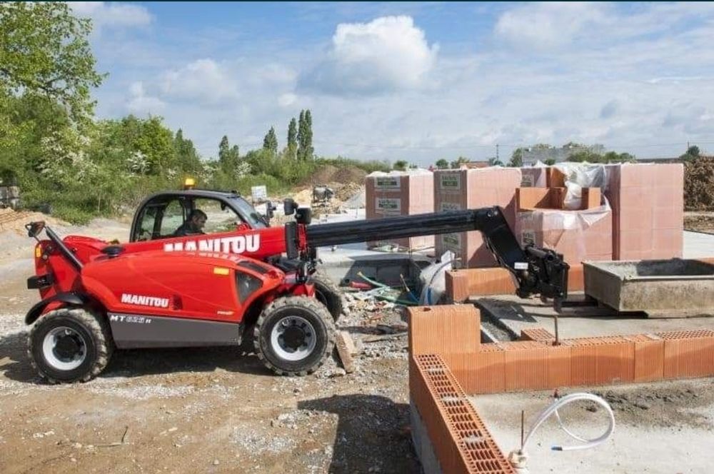Buldoexcavator, Bobcat, Cilindru compactor, Basculanta 8x4 SORTURI NIS