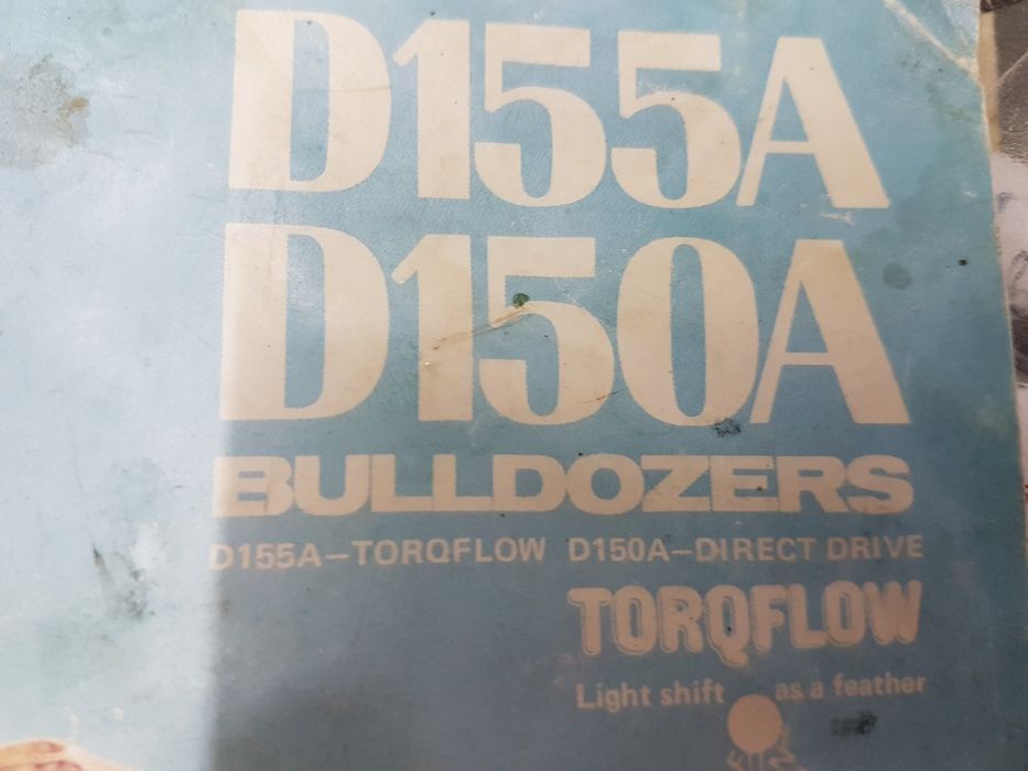 Продавам авточасти за булдозер комацу д150а и д155а