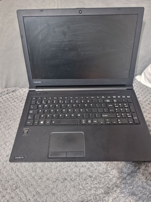 Vand laptop Toshiba