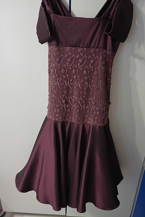 Vând rochie pentru ocazii speciale
