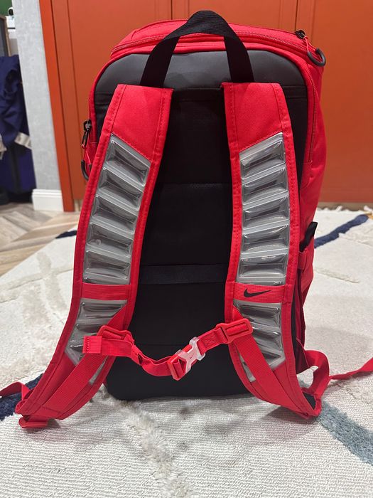 рюкзак nike elite red
