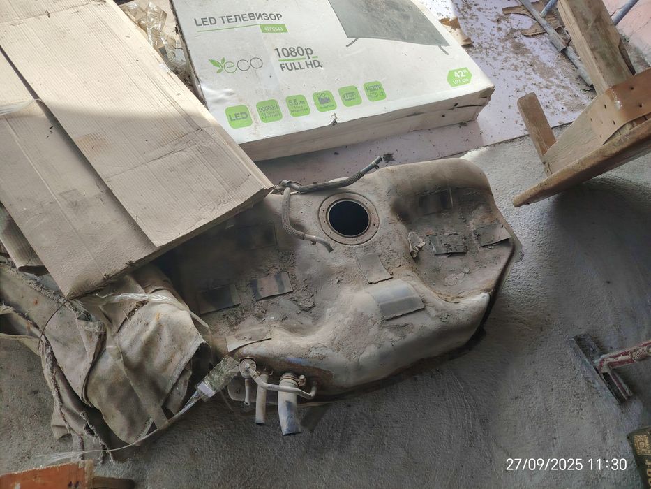 Cefiro A32 в разрезанном виде на детали.