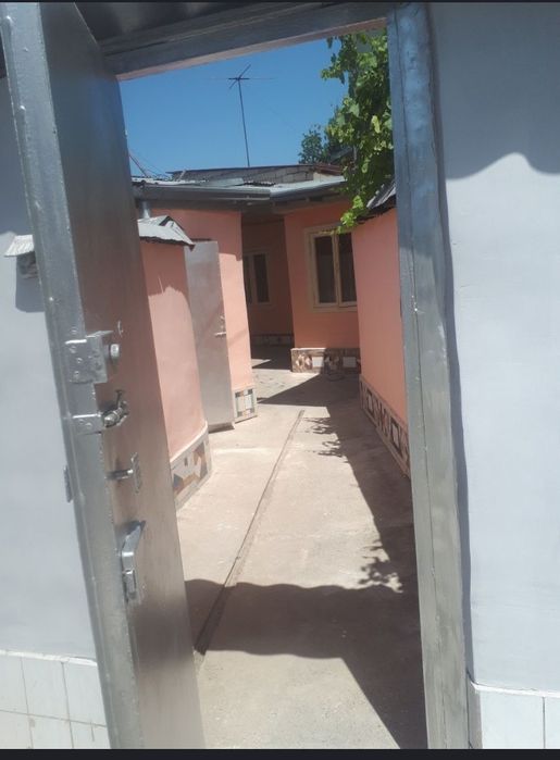 Srochna 74kv.m hovli sotiladi