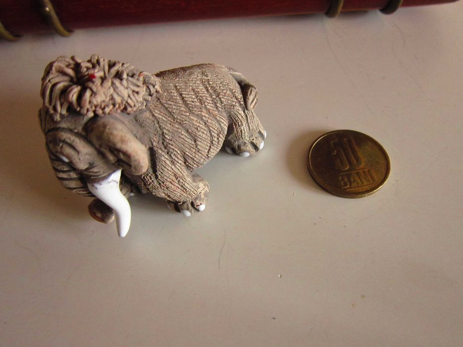 cadou rar Peru 1980 Mamut handmade  figurina mica