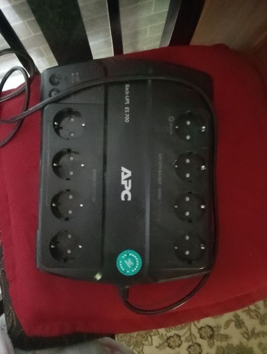 APC Back-UPS ES 700