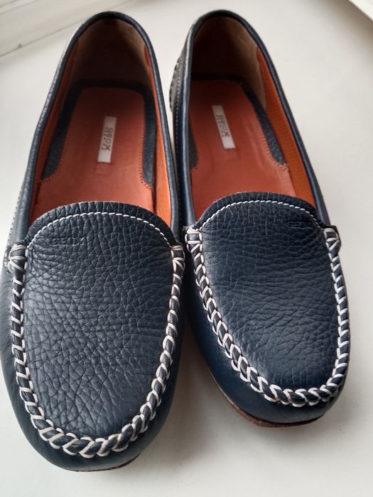 Продам женские туфельки