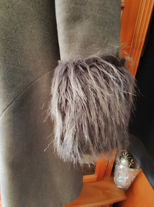 Елегантно дамско палто от фина вълна