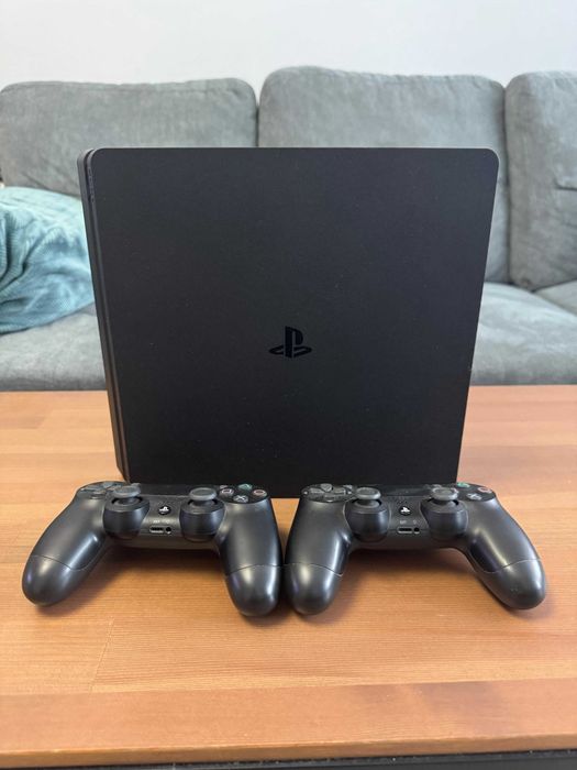 Playstation 4 ( PS4)  1TB