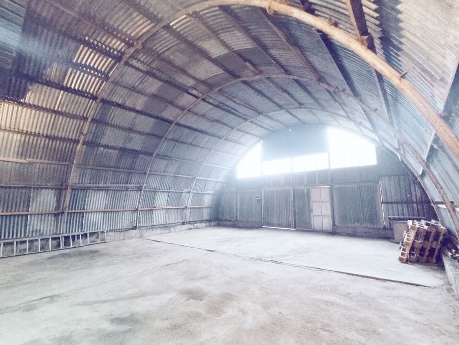 Дава се под наем Склад в Русе, Център - 250 кв.м за 350 € - Снимка #3