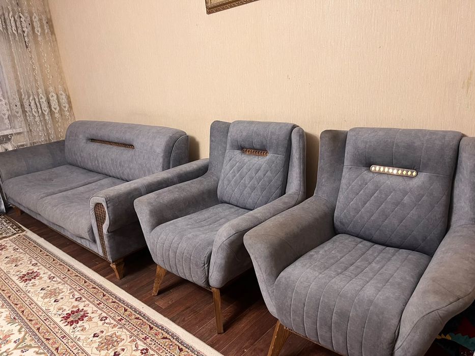 Продам диван и 2 кресла