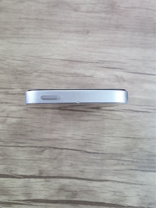 iphone 5 se 32gb xolati yaxwi