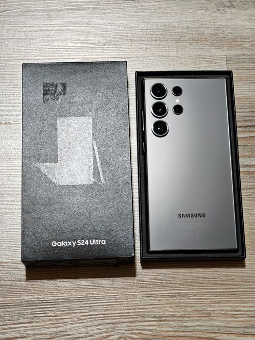 Samsung S24 Ultra 512 gb Ram 12