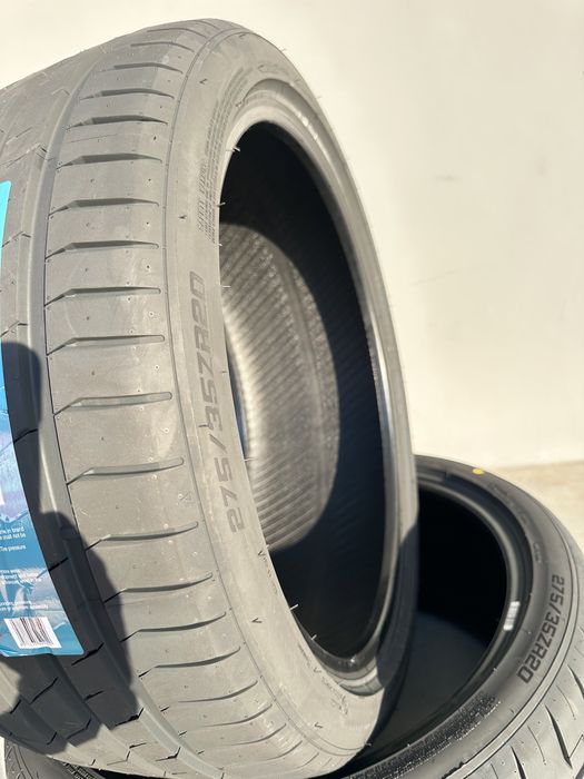 Нови летни гуми LANDSPIDER SPORTRAXX UHP 275/35R20 102Y XL Нов DOT