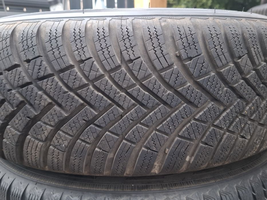 Set 4 anvelope iarna 205 65 16 dot 2025