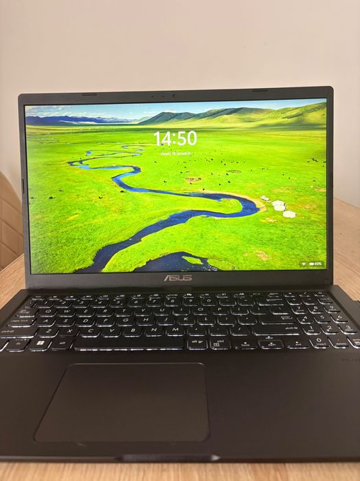 Asus Vivobook laptop