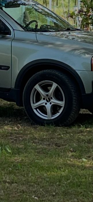Jante Volvo xc90 cu anvelope iarnă