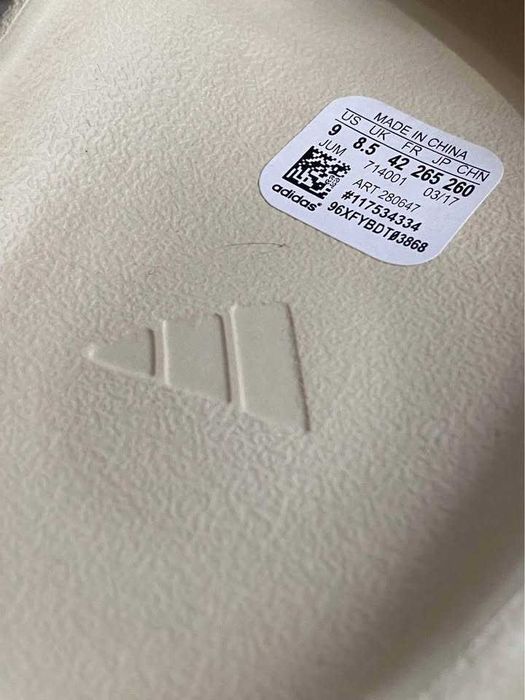 Yeezy Slides / Чисто нови / 42 номер